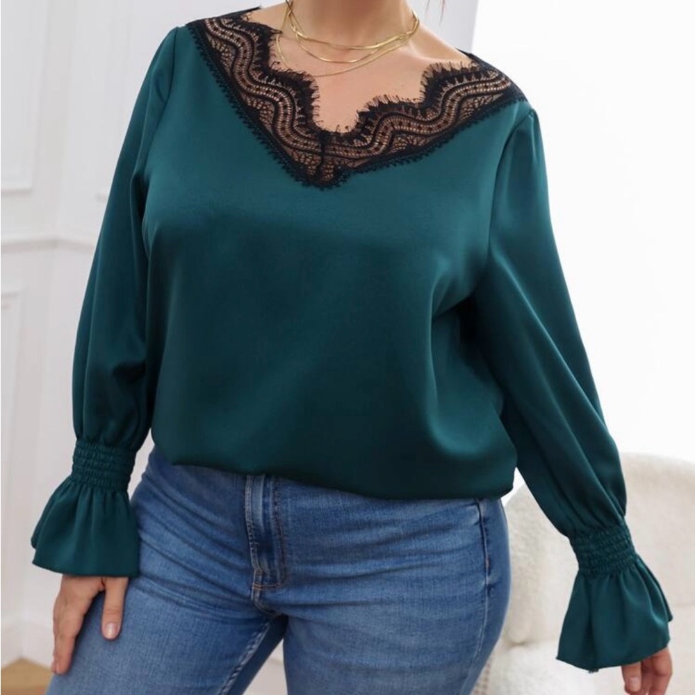 Lace Trim V-Neck Long Sleeve Top in Deep Teal